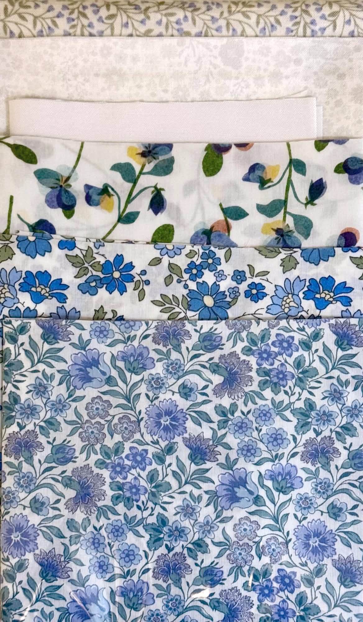 Blissful Blooms Table Runner (Formerly Say it with Flowers)